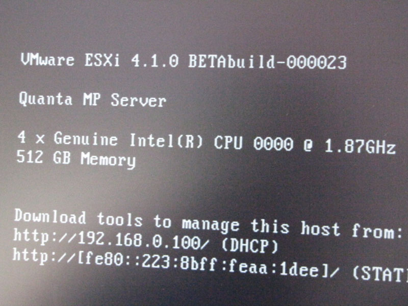 <strong>Nehalem-EXのデモでは、VMwareのESX-iのベータ版（4.1.0 Betabuild000023）が動作していた。Nehalem-EXサーバーがリリースされる年末から2010年初めにESX-iもリリースされる</strong>