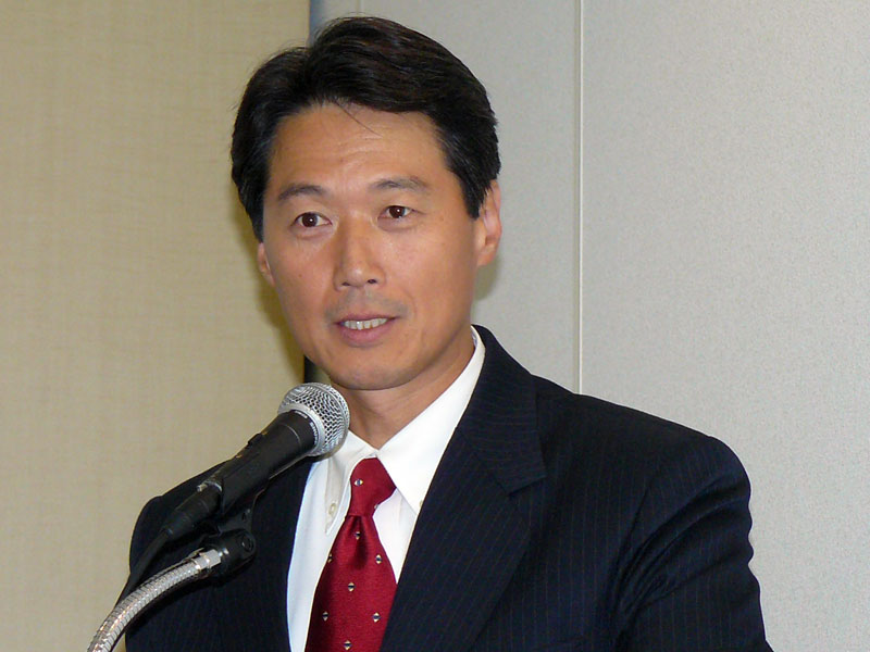 <strong>取締役 営業本部長の張統氏</strong>