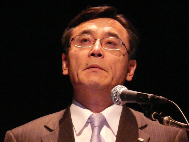 <strong>「富士通フォーラム 2010」で講演する富士通 山本正已社長</strong>